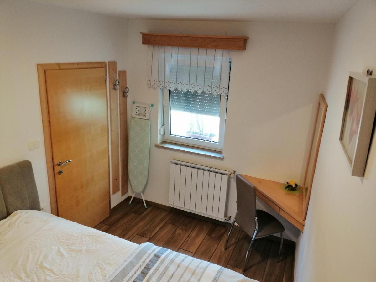 Deno Apartment Podgrad  Екстериор снимка