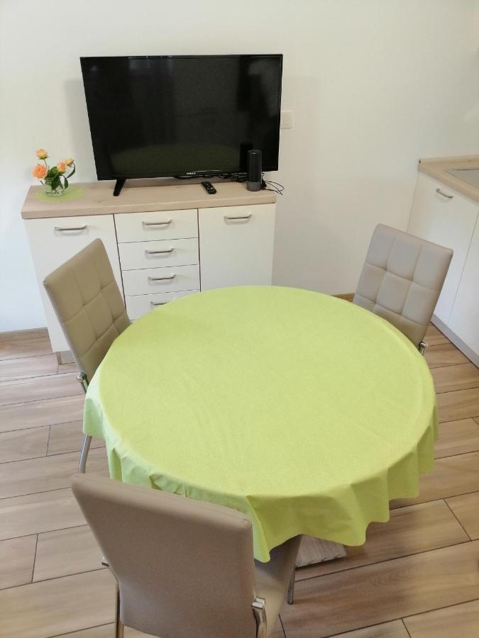 Deno Apartment Podgrad  Екстериор снимка